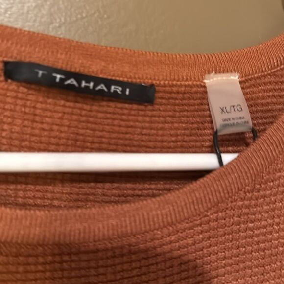 Tahari Burnt Orange Batwing Top Size XL - Picture 4 of 7